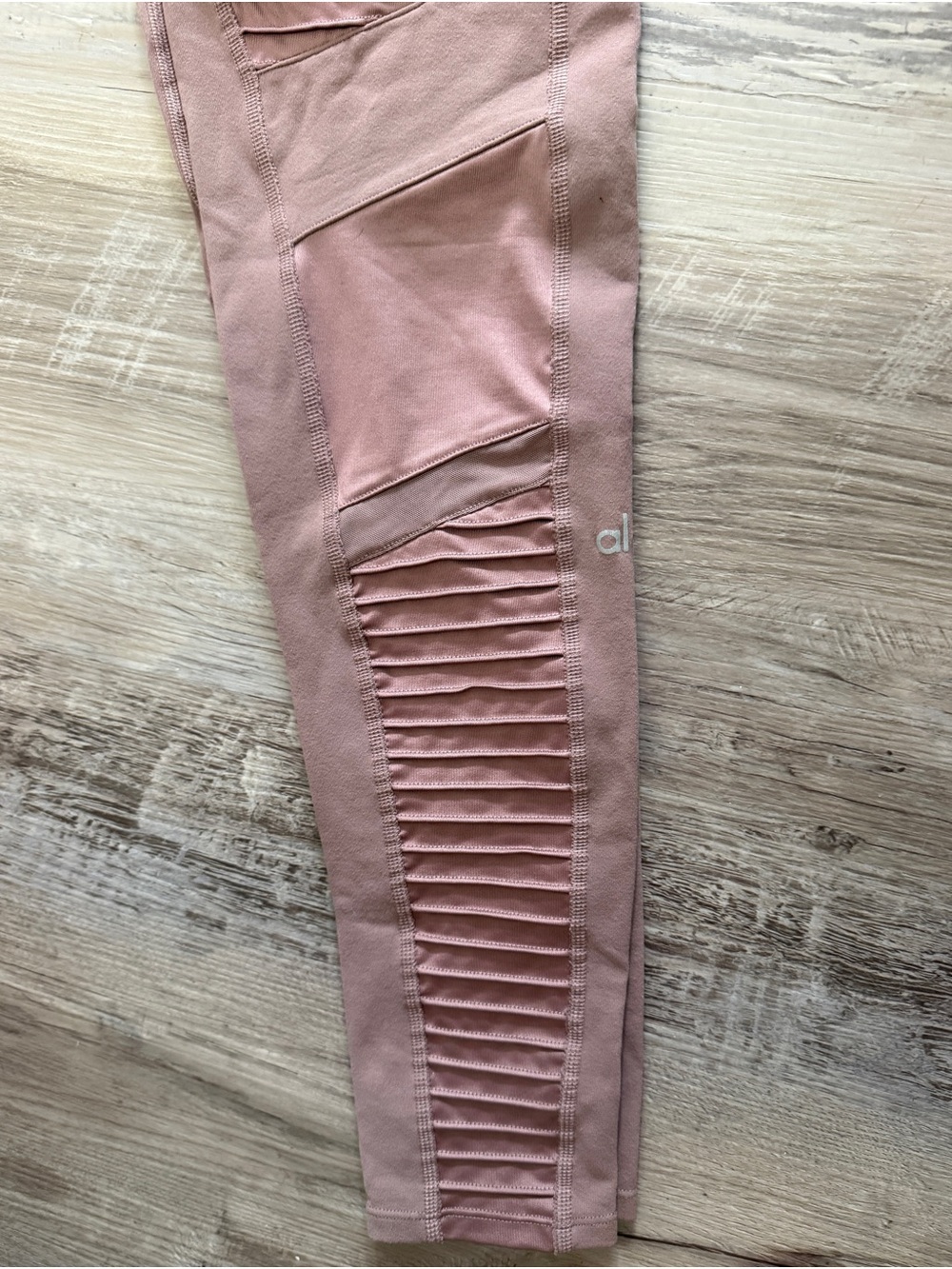 ALO Yoga Ribbed Panel Leggings in Dusty Rose